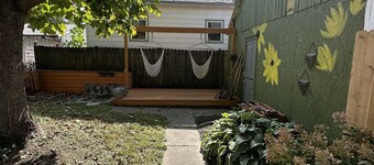 Charming 1920’s shotgun in southern Indiana, minutes from downtown Louisville