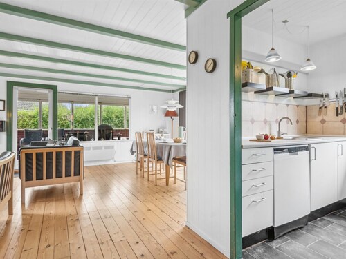 "Momo" - 570m from the sea by Interhome