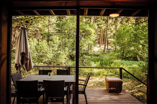 Cozy mountain retreat minutes from Downtown Ouray!