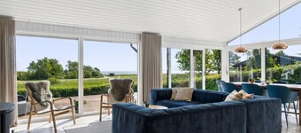 "Nora" - 100m from the sea by Interhome