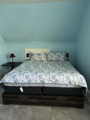 4 quartos, ferros/tábuas de passar roupa, Wi-Fi, roupa de cama