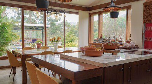 Upscale, contemporary, & holistic, to ensure your stay is relaxing & carefree. 