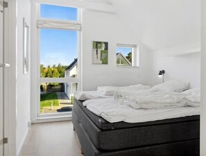 2 bedrooms, internet