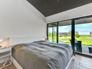 3 bedrooms, WiFi
