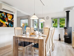 Dining - "Kirsi" - 200m from the sea by Interhome (Nexø)