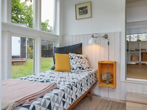 2 bedrooms, internet