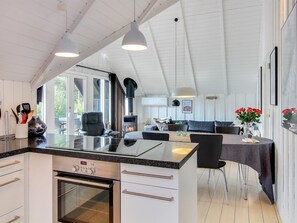 Réfrigérateur, micro-ondes, four, lave-vaisselle