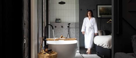 Flachbildfernseher, Kamin