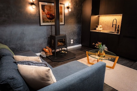 Premium Suite | 1 bedroom, blackout drapes, iron/ironing board, free WiFi