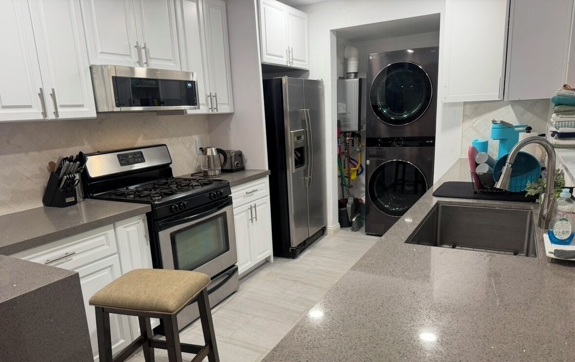 雪櫃、微波爐、焗爐、爐具