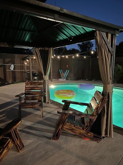 Spacious Retreat for Family & Work – Filled with Comfort - Games and Fast Wi-Fi