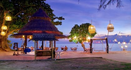 Hotel and Beach Bungalow at Lanta Resort