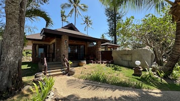 Beachfront Private Pool Villa