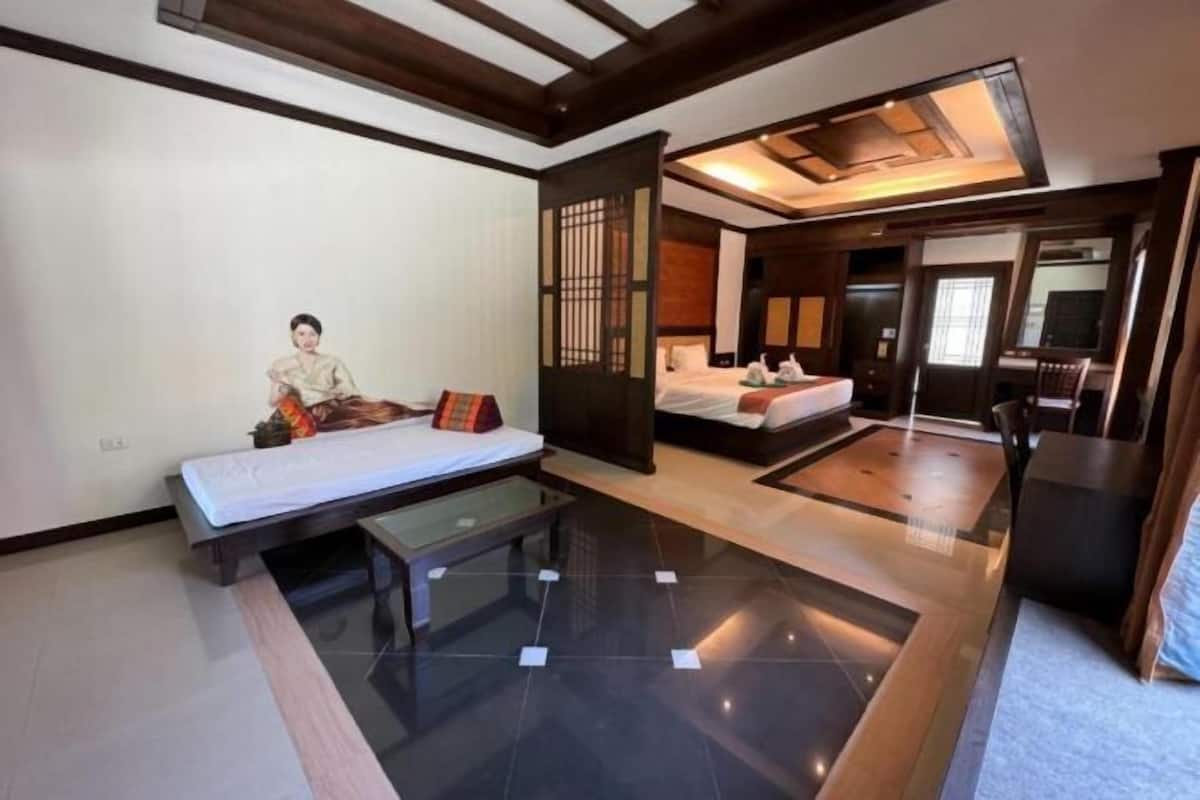 1 habitación, decoración personalizada, muebles diferentes y escritorio