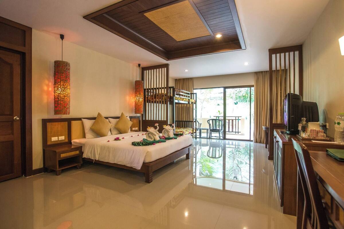 Deluxe Family Double Room