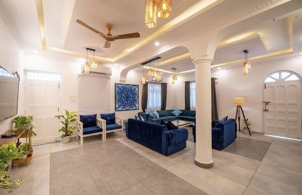 Living area - Villa La Aldeia Private Pool Near Baga Beach (Saligao)