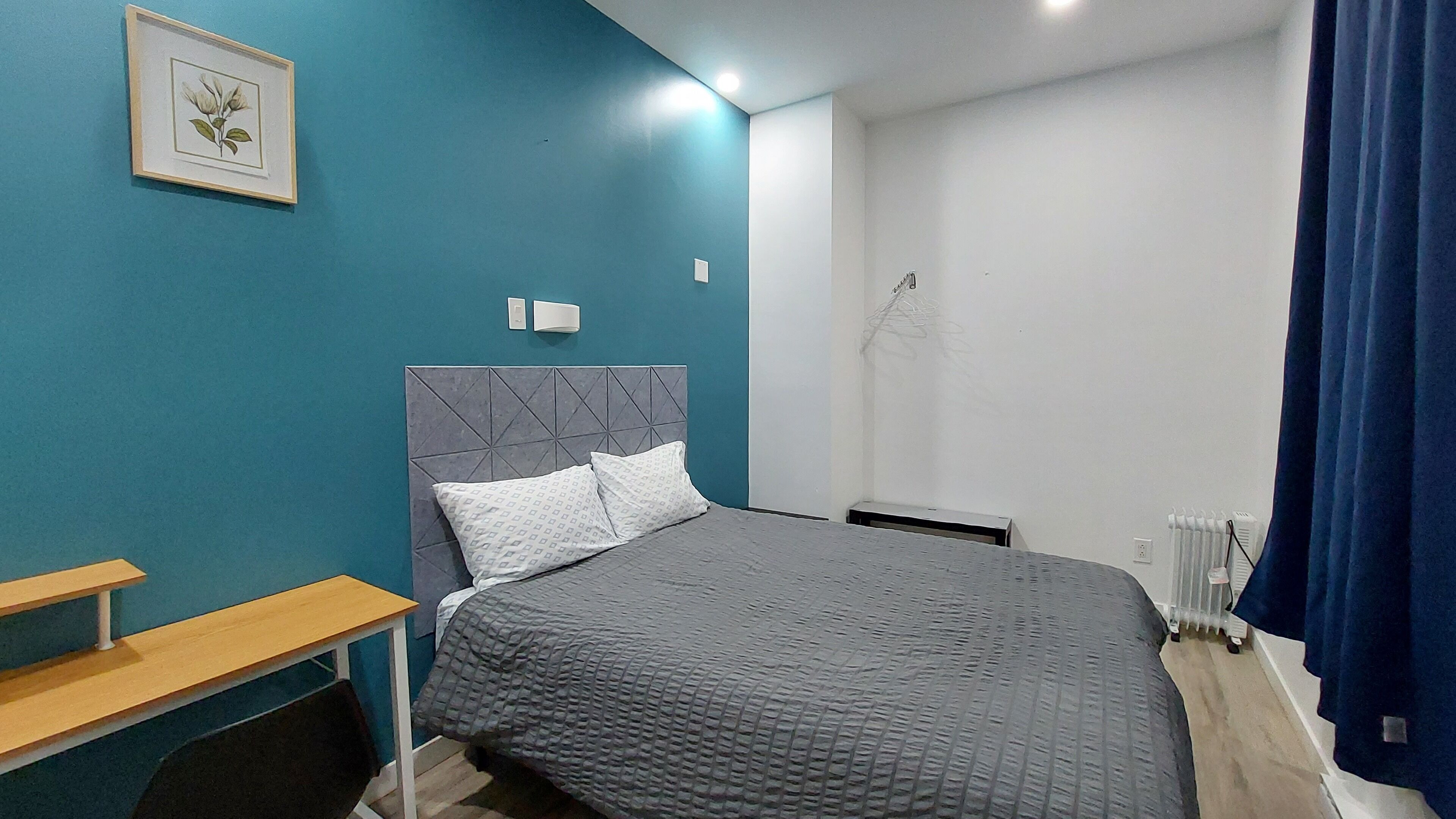 Desk, free WiFi, bed sheets