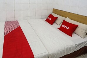 Deluxe Double Room | Bed sheets - Hotel O Ciputat (South Tangerang)