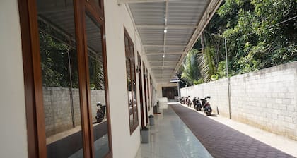 OYO Life 93185 Ayani Guest House