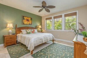 3 bedrooms, desk, iron/ironing board, travel crib