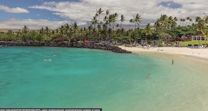 Peaceful Big Island Hawaii Retreat with Private Beach Club Access