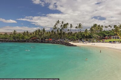 Peaceful Big Island Hawaii Retreat with Private Beach Club Access
