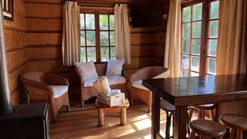 Cabane, 2 chambres, animaux de compagnie acceptés, vue cour intérieure