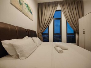 2 chambres, bureau, fer et planche à repasser, Wi-Fi gratuit