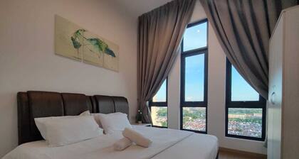 The Grand SS15 Sunway 4Pax 2BRs City View. 500m to train station