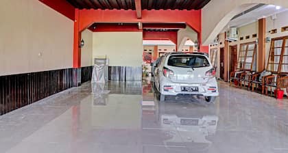 OYO Life 91480 Putridapisa Syariah