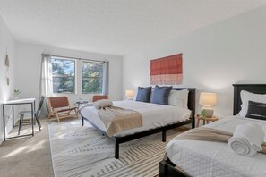5 chambres, fer et planche à repasser, Wi-Fi, draps fournis
