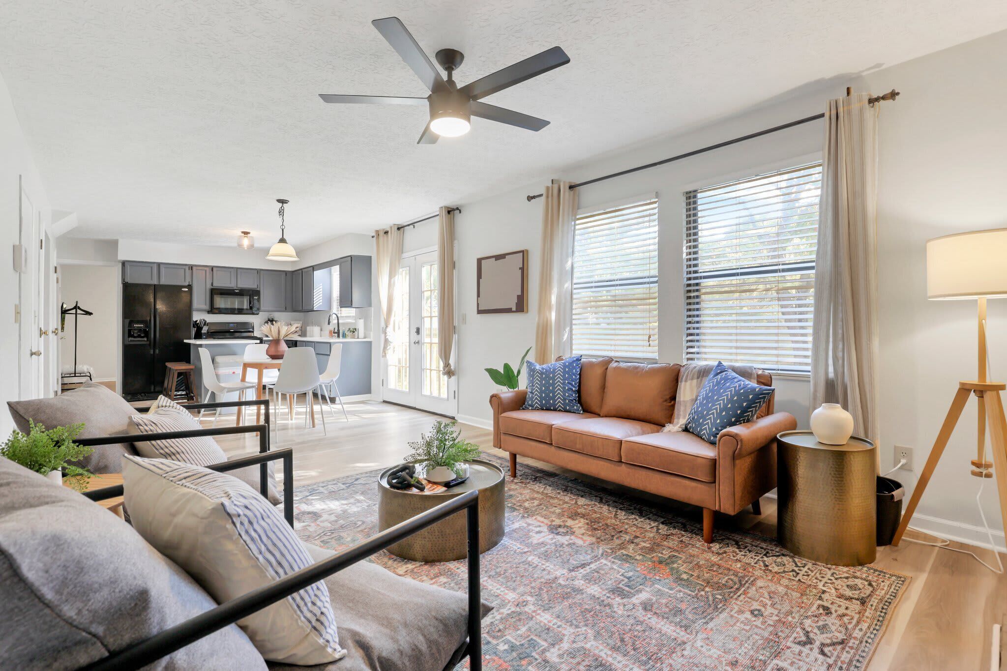 Télévision, cheminée