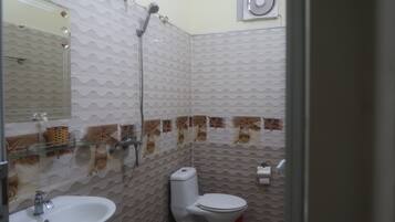 Basic Double Room | Bathroom | Hair dryer, slippers