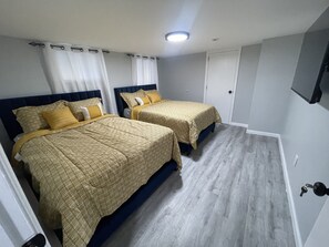 2 多间卧室、熨斗/熨衣板、免费 WiFi、床单