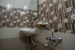 Bathroom - Le Suresh Residency (Puducherry)