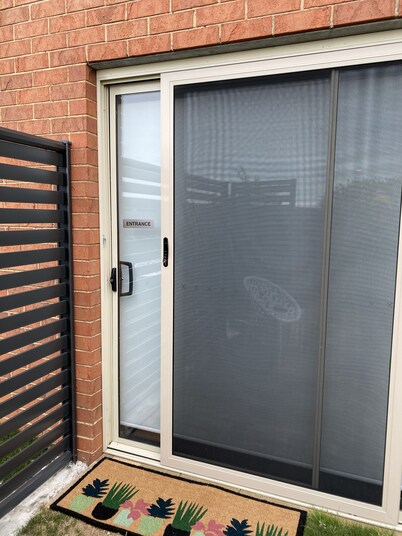 Stay at our studio apartment “The Nook” perfect for the Q Train  or a Wedding 