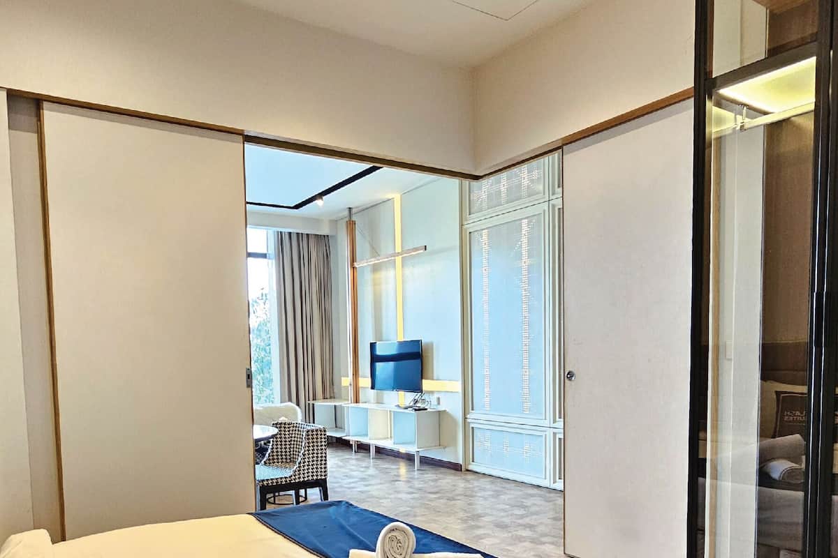 Suite superior | 1 habitación, escritorio, tabla de planchar con plancha y wifi gratis