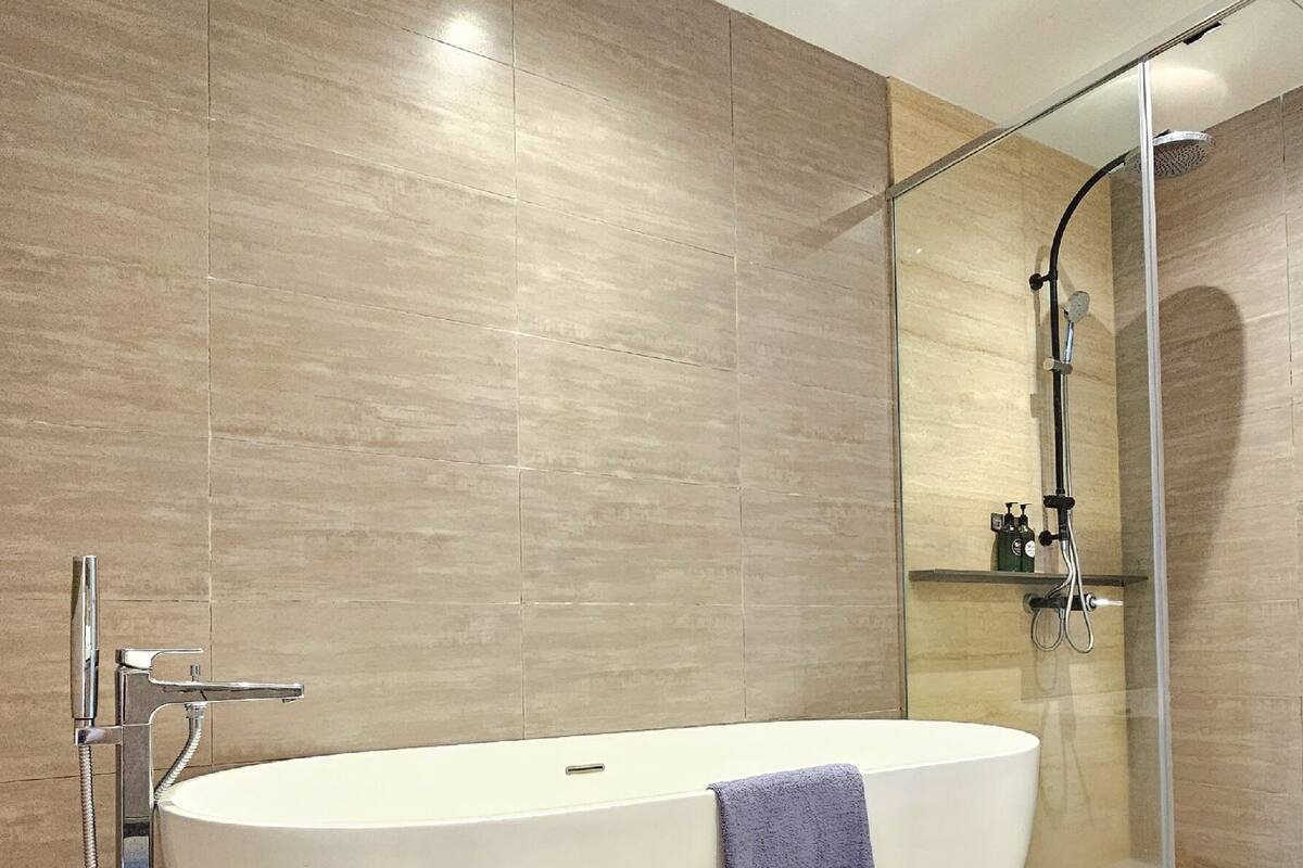 Suite de luna de miel | Baño | Secadora de cabello, bidet, toallas