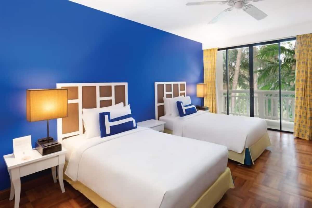 2 bedrooms, in-room safe, individually decorated, individually furnished