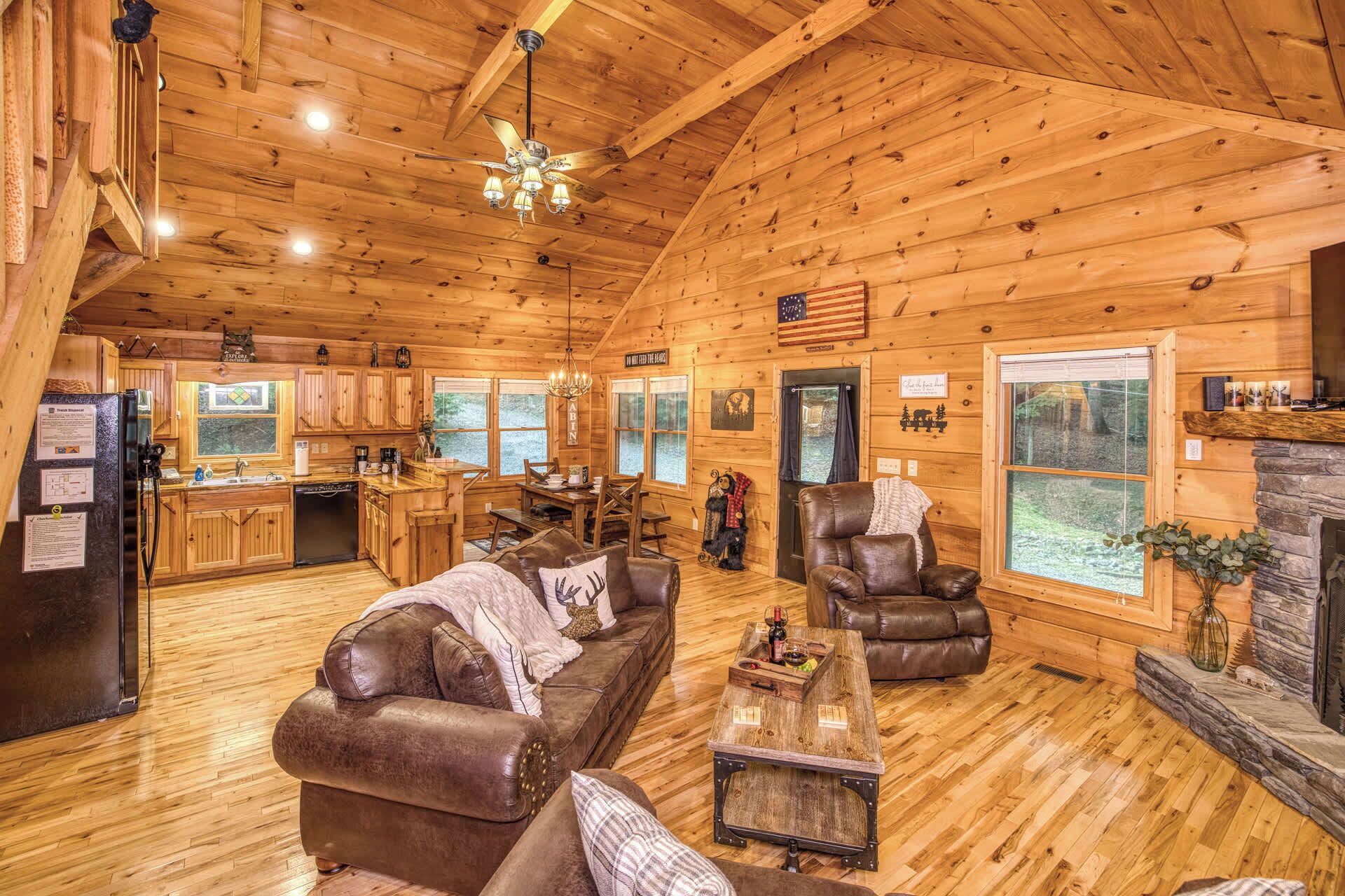Cozy Bear Retreat - Game Room, Private, Fire Pit - Blairsville, GA