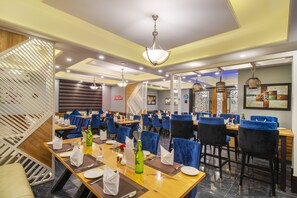 Restaurant - Hotel Sejour Luxury Srinagar (Budgam)