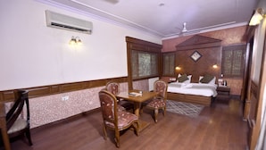 Ảnh chưa phân loại, 4 trong số 6 ảnh, nút