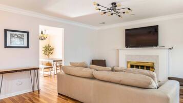 House, 2 Bedrooms | Interior