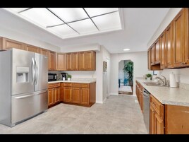 House, Multiple Bedrooms, Private Pool, Pool View | Private kitchen