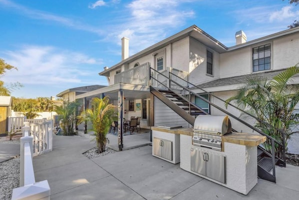 Property grounds - 8 Bdrm Mansion 10 Mn To Honeymoon Island Beach (Palm Harbor)