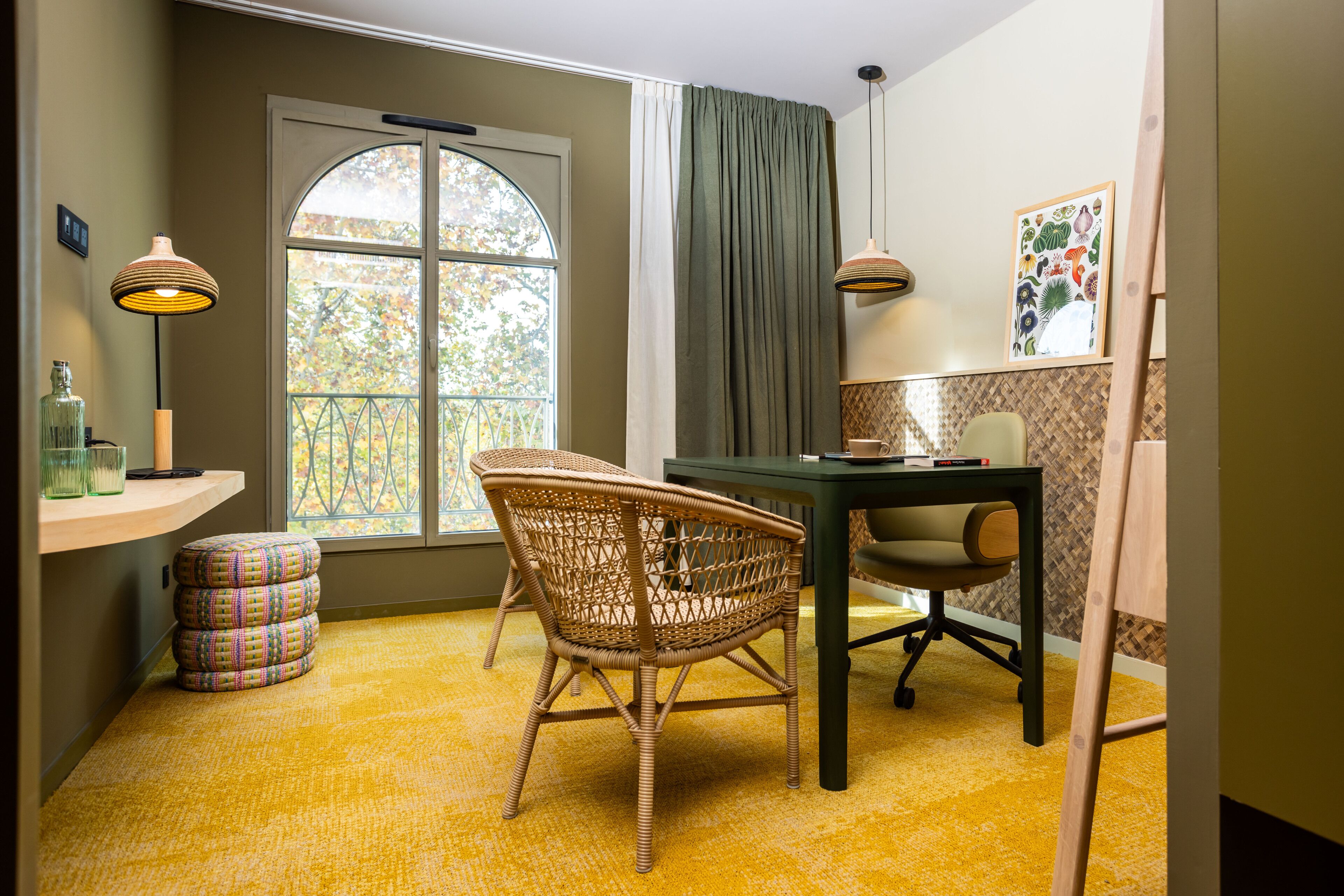 Habitación Business | Caja fuerte, sistema de insonorización, wifi gratis y ropa de cama