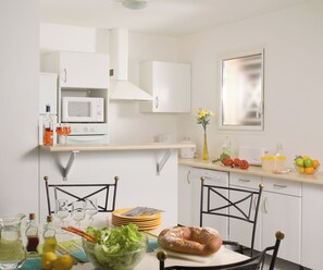 Dining room - Madame Vacances Villas Aquitaine (Moliets-et-Maa)