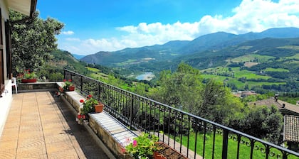 Huvila, josta on panoraamanäkymät Bobbioon ja Val Trebbiaan