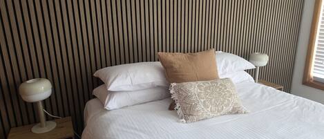 1 chambre, bureau, fer et planche à repasser, Wi-Fi gratuit