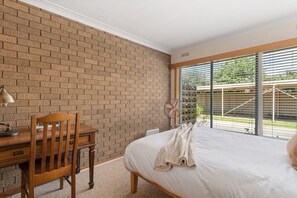 1 chambre, bureau, fer et planche à repasser, Wi-Fi gratuit